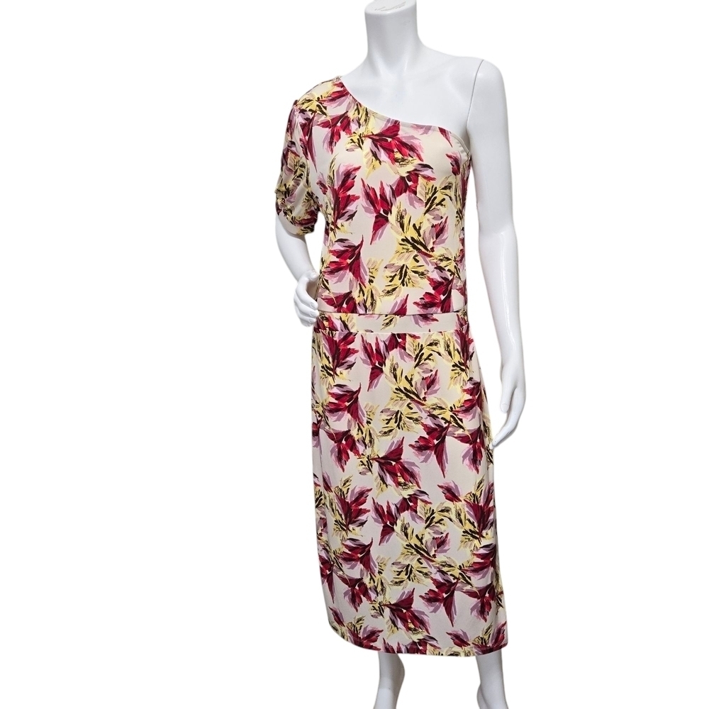 G I L I Floral One-Shoulder Dress